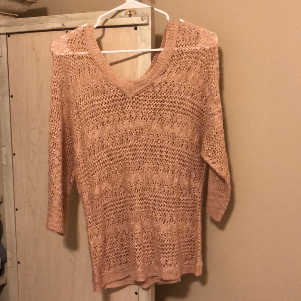 Light pink, loose sweater!